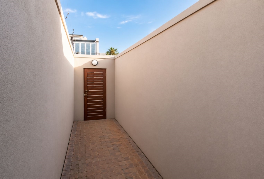 4 Bedroom Property for Sale in Fresnaye Western Cape